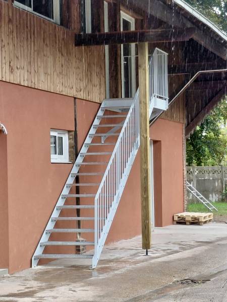 Fabrication et mise en place d’un escalier industriel sur le secteur de Rouen