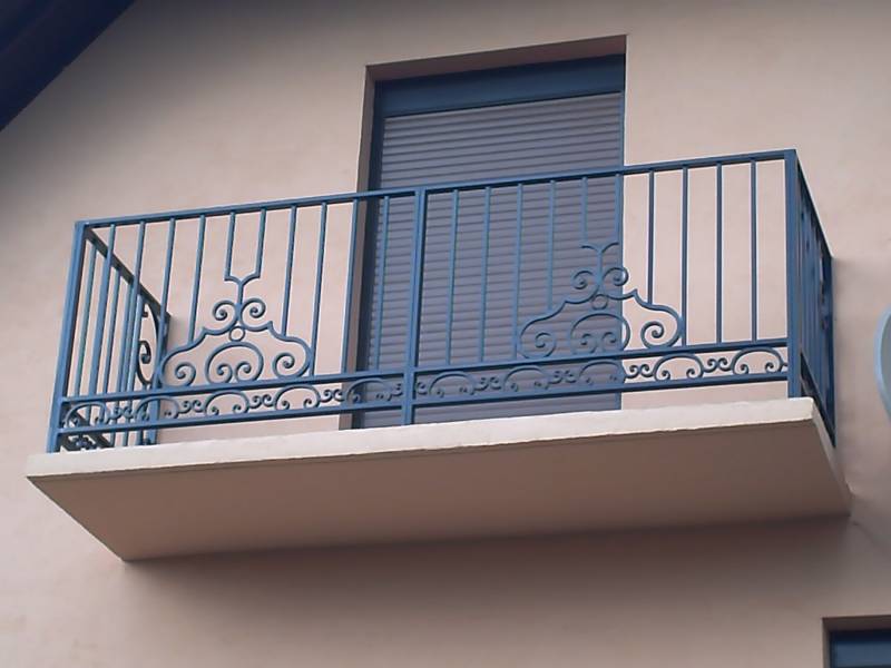 Fabrication d'un balcon sur-mesure dans la région de Dieppe en Normandie (76)