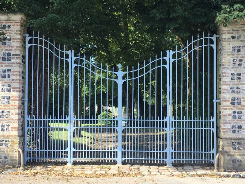 Restauration métallique de portail dans la région d'Yvetot en Normandie